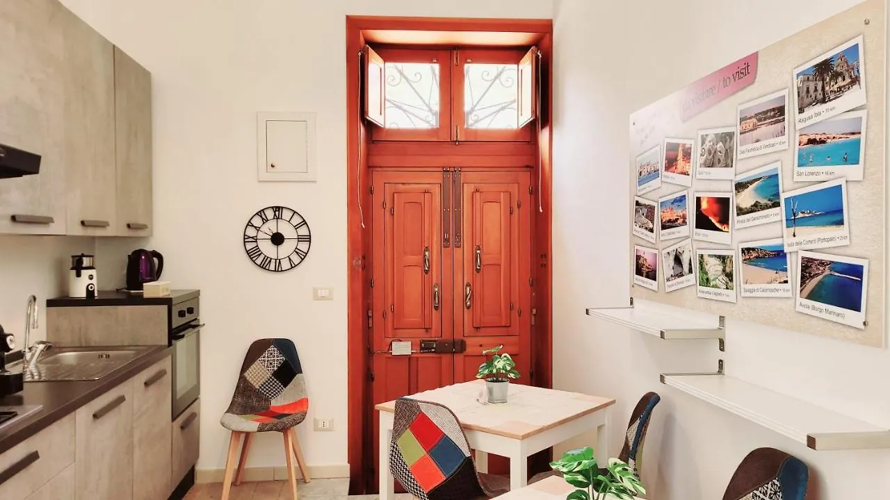 Zanzi 's Charming Rooms Avola